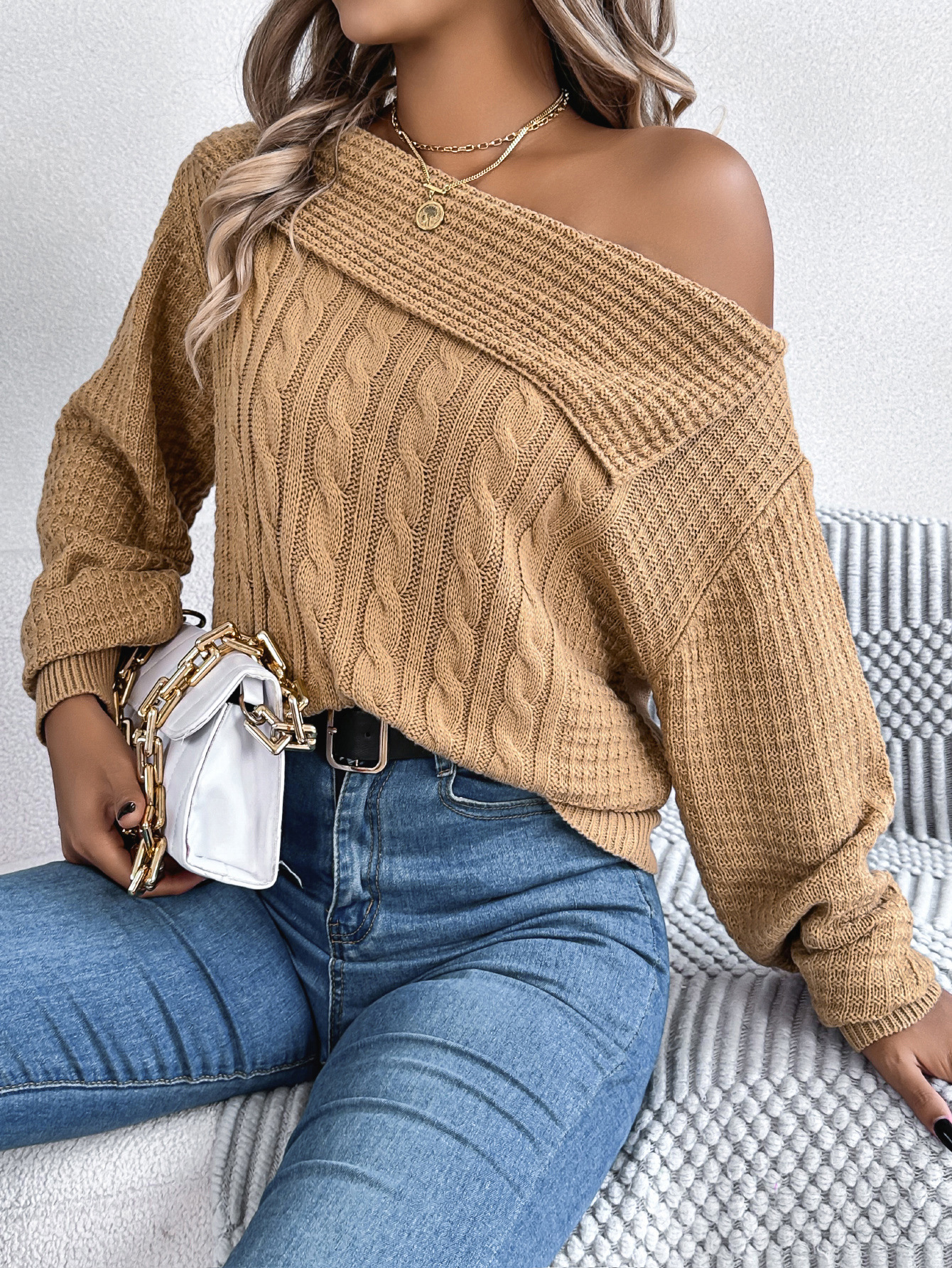 LIUBA Lapel Off-the-shoulder Long Sleeve Pullover